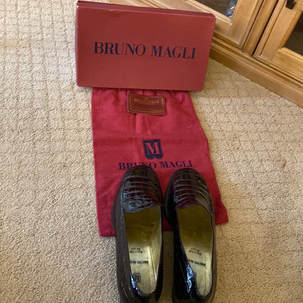 Patent Black Leather Bruno Magli Loafers.  Made in Italy.